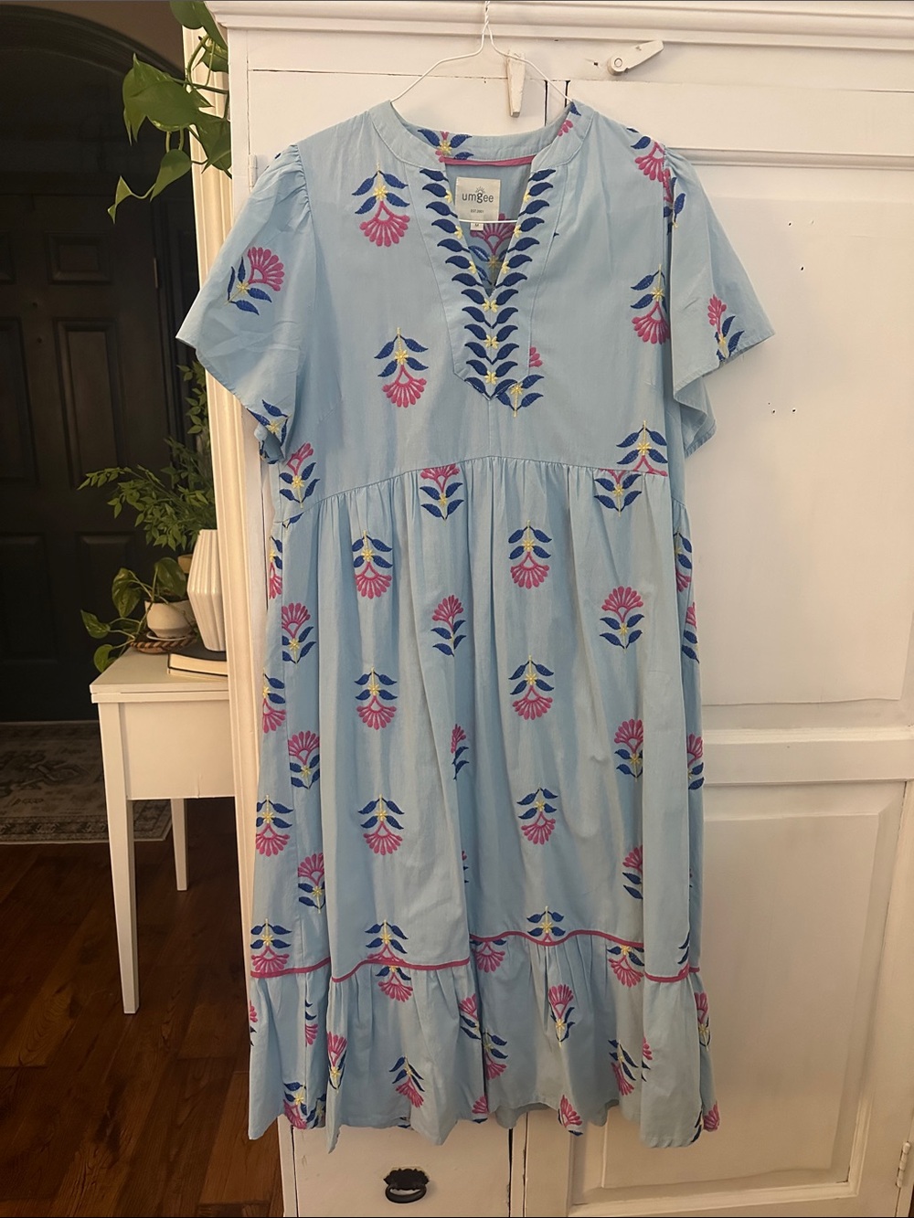 Umgee Light Blue Floral Embroidered Dress women’s medium